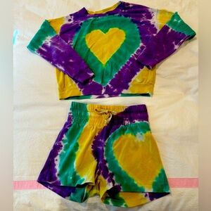 Soft cotton heart tie-dye Mardi Gras set. Size small / 6.